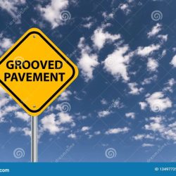 Grooved pavement zones